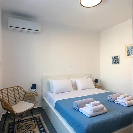 Greek Sky - New Modern With Shared Pool Tavronitis