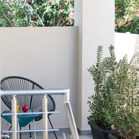アパート Greek Sky - New Modern With Shared Pool Tavronitis