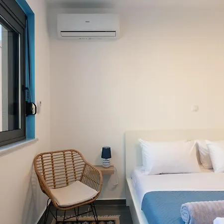 アパート Greek Sky - New Modern With Shared Pool