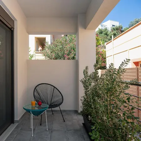 Greek Sky - New Modern With Shared Pool *